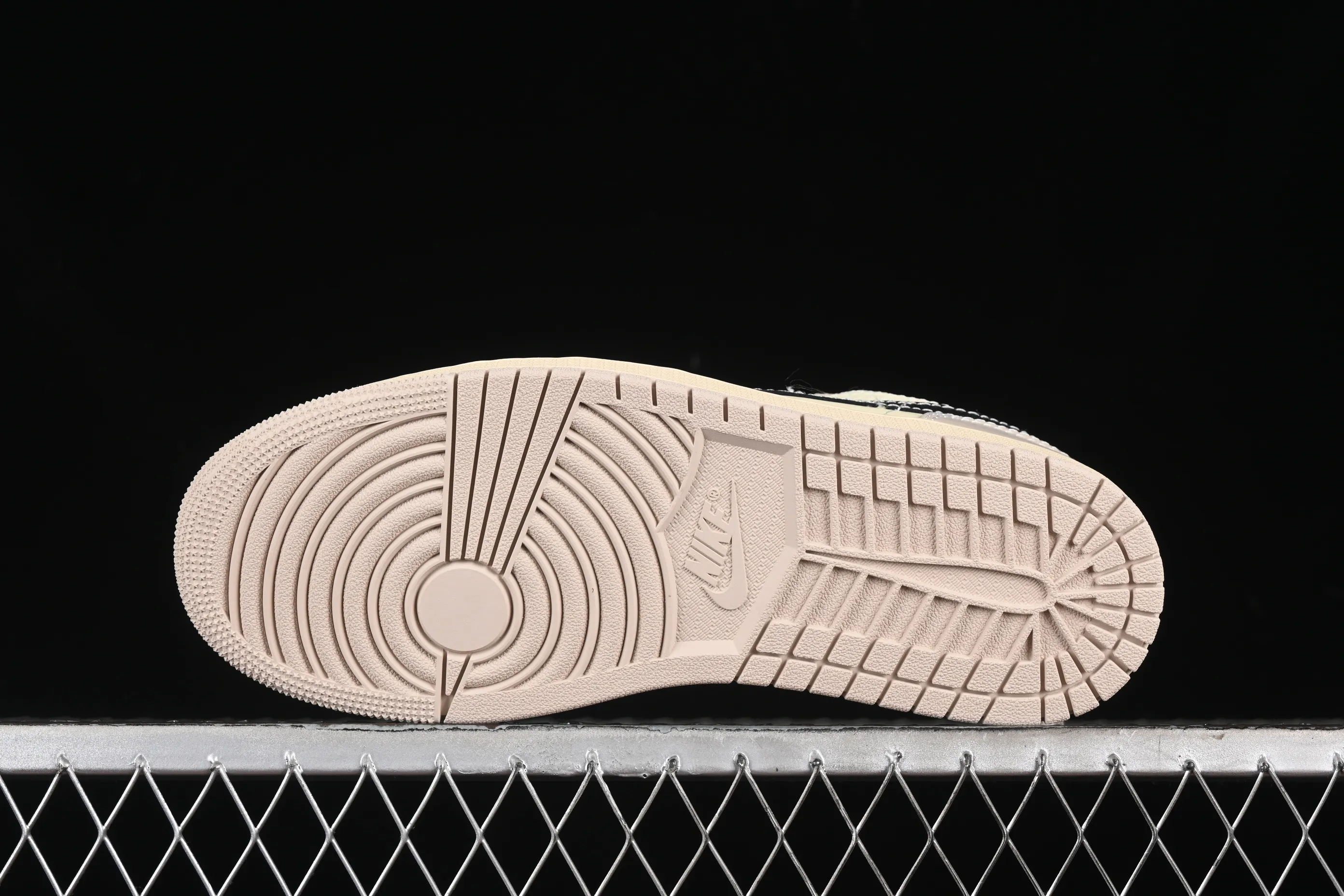 All categories Air Jordan Jordan series basketball shoes Air Jordan 1 Low G version pure original Air Jordan 1 Low AJ1 Joe 1 sandy style low-top retro basketball shoes HQ3440-101